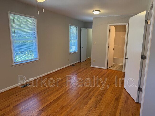 Building Photo - 12019 Holmes Hollow Rd