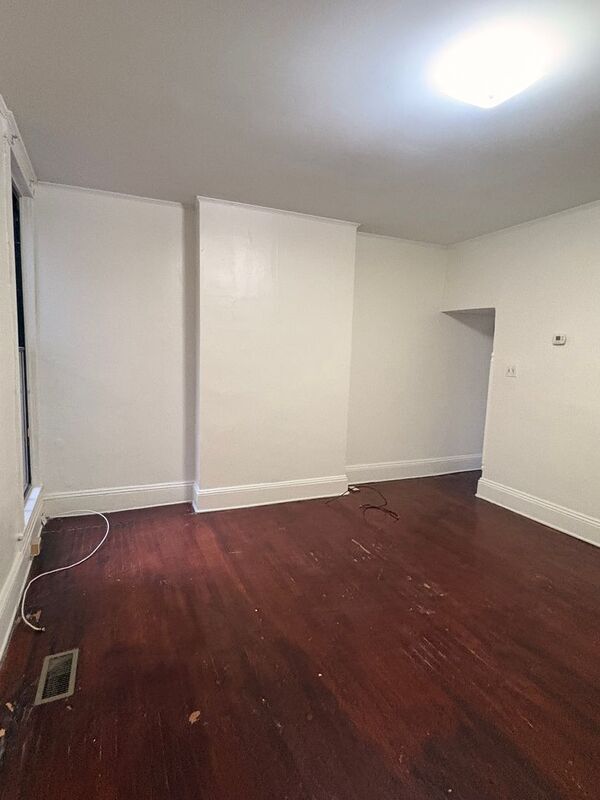 Building Photo - 2820 Guilford Ave