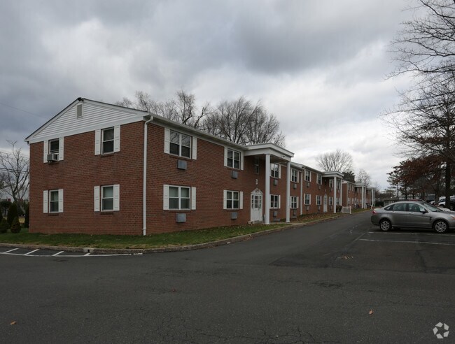 Building Photo - Sycamore Gardens