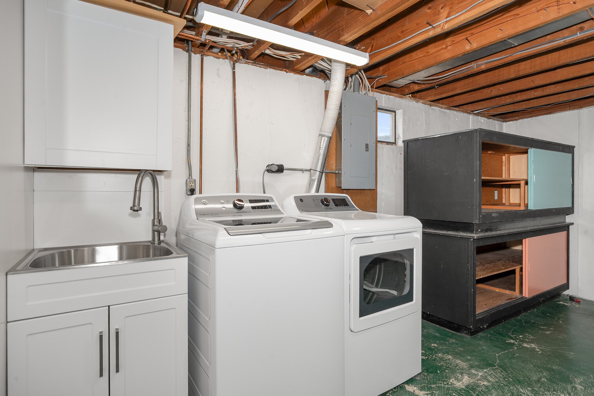 Building Photo - 6028 N Lincoln St