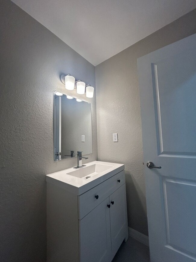 Building Photo - Your Dream Rental: Brand-New 4BR/3BA with Open Floor Plan