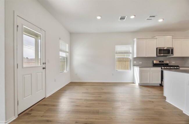 Building Photo - 10713 Steinbeck Dr