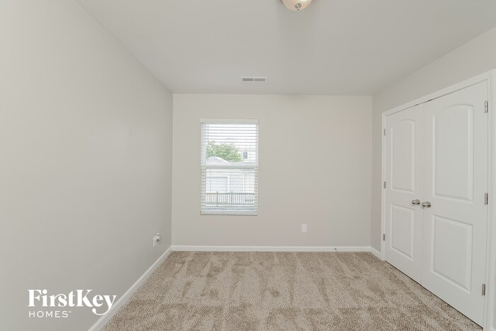Building Photo - 1593 Abbey Park Ct