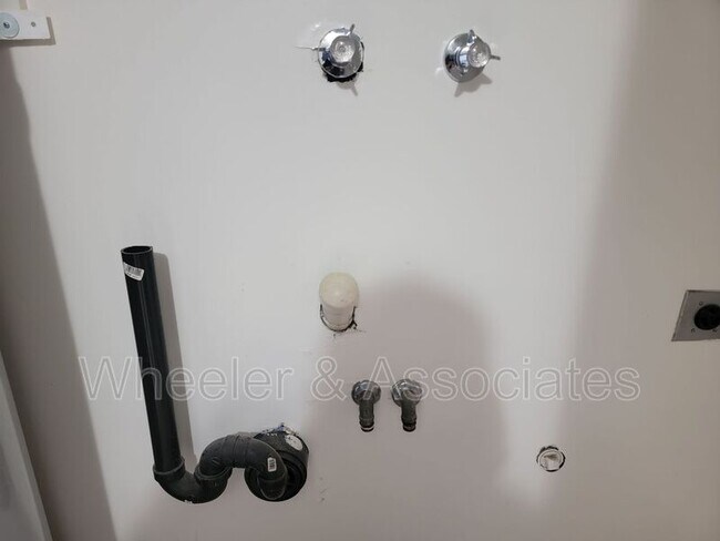 Building Photo - 4855 S 250 W