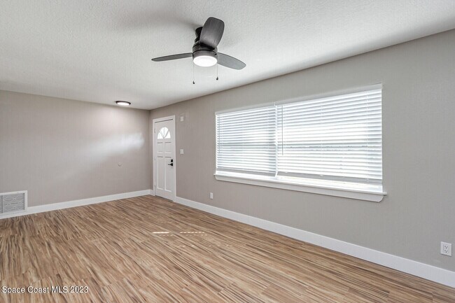Building Photo - 5711 Margo Ct