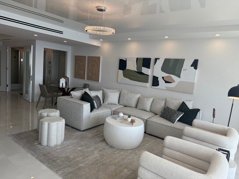 Building Photo - 3200 N Ocean Blvd