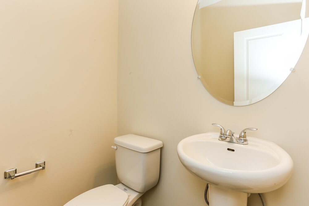 Building Photo - 90 Darbys Ave