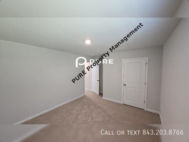 Building Photo - Downstairs Master - 5 BEDROOM HOME Berkele...