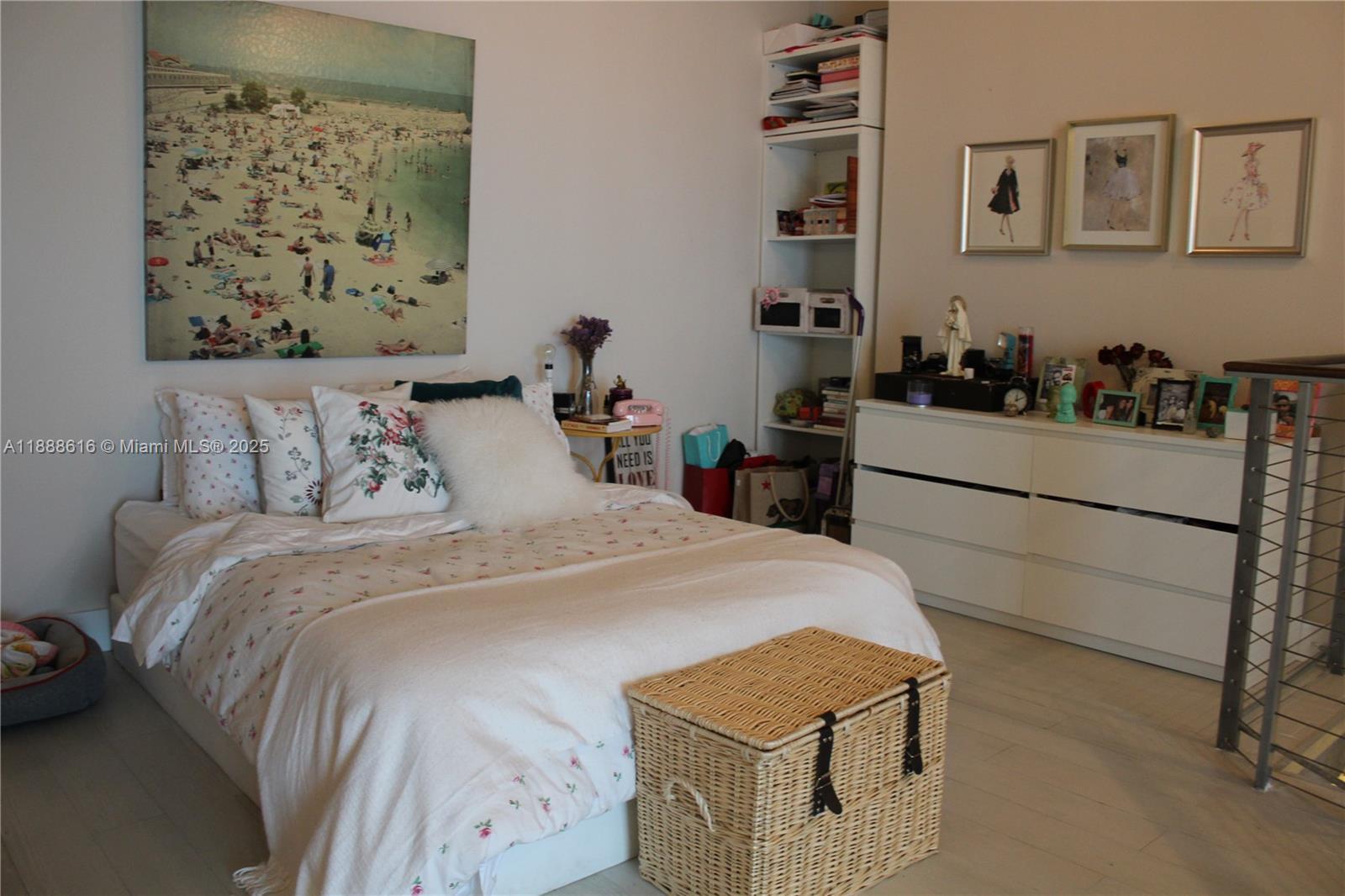 Building Photo - 690 SW 1st Ct