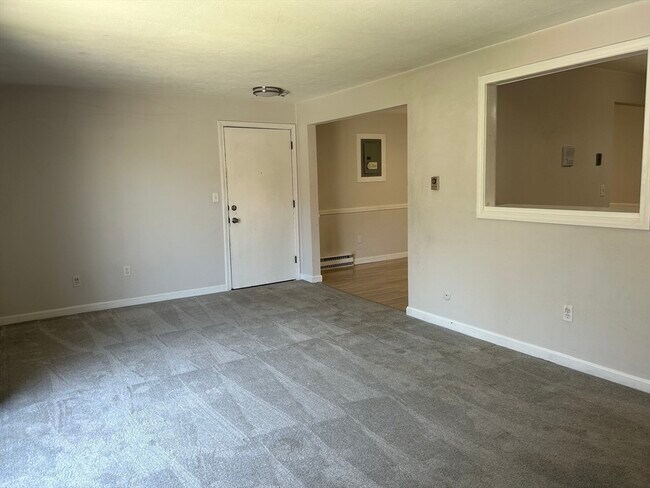 Building Photo - 380A Great Rd