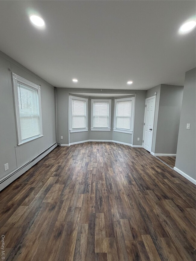 Building Photo - 11 Haab Ave