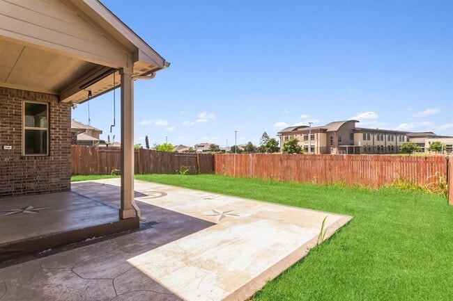 Building Photo - 13745 Fallsprings Way