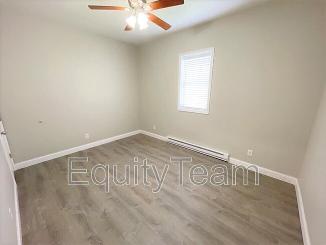 Building Photo - 4723 Peabody Ave