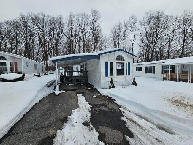 Building Photo - 158 Country Rd