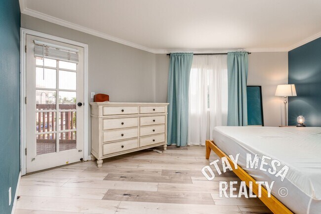 Building Photo - Fully Furnished 2BD/1BA Condo – Ideal for Traveling Professionals