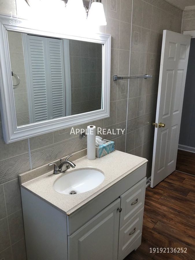 Building Photo - 144 Faribault Ln