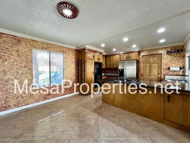 Building Photo - 5193 Steamboat Dr