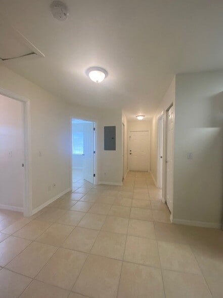 Building Photo - 1169 Lake McGregor Dr