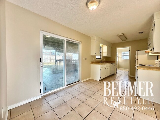 Building Photo - 3br 2bath 1230 Sqft Home for Rent