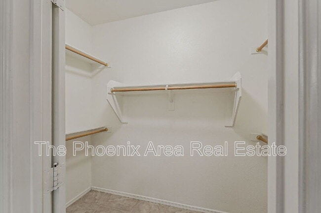 Building Photo - 4121 S Splendor Ct