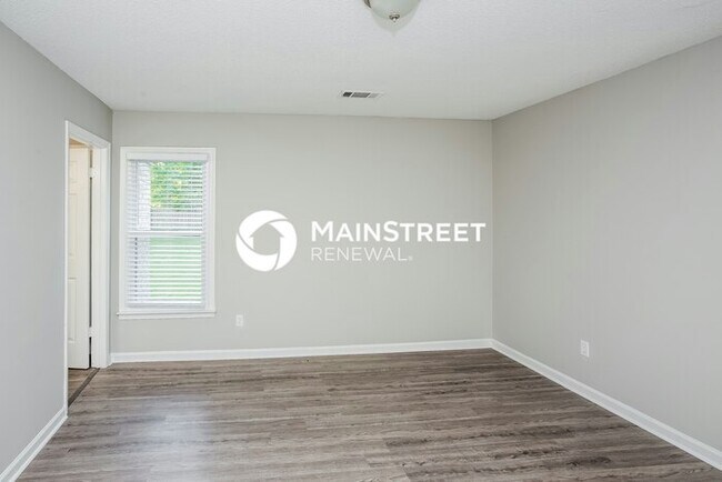 Building Photo - 5 Bedroom Pet-Friendly Home in Memphis, TN with Main Street Renewal