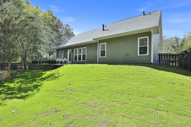 Exterior Backyard - 300 Vendella Cir