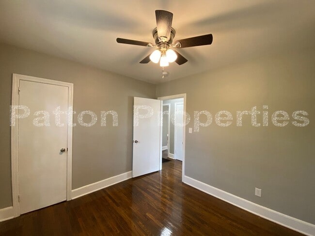 Building Photo - Lincoln Park Home