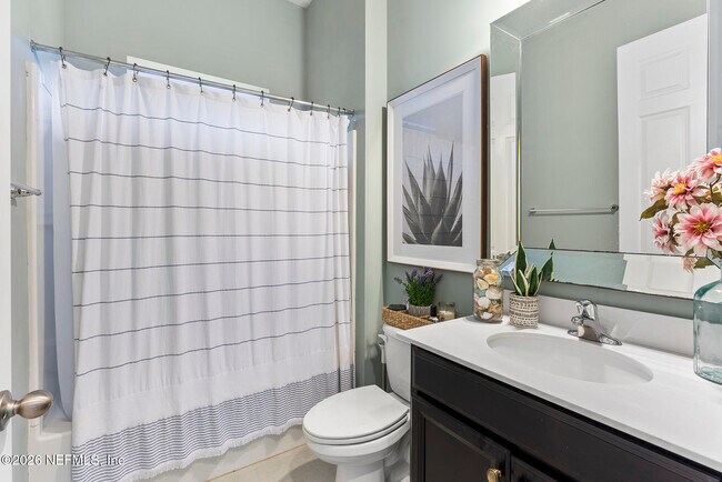 Building Photo - 39 Woodmere Ln