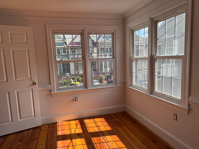 Building Photo - 199 Union St