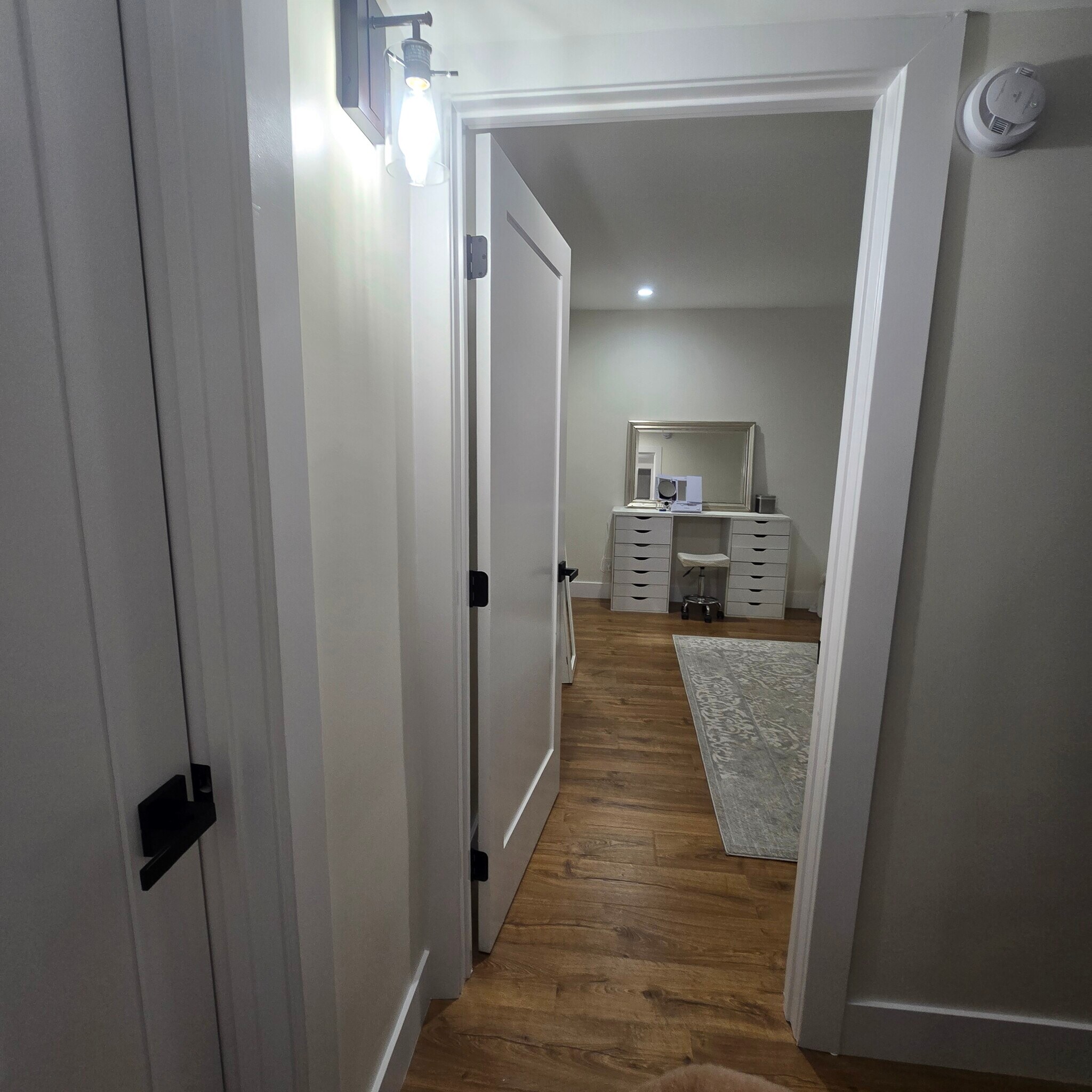 Building Photo - 916 S Sherbourne Dr