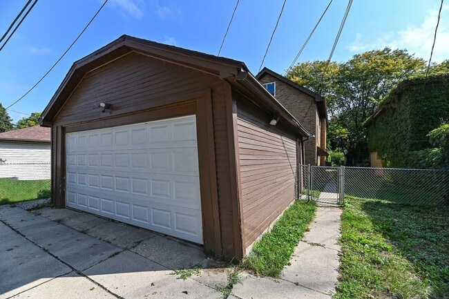 Building Photo - 3145-3147 N 50th St.,