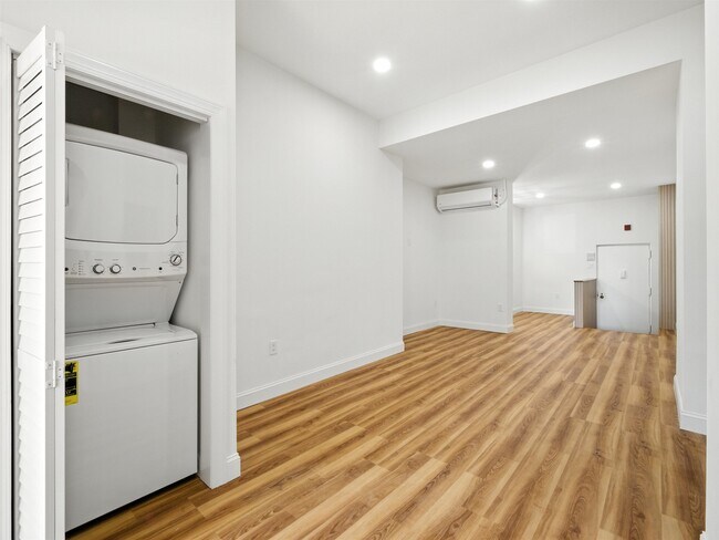 Building Photo - 111 Mulberry St