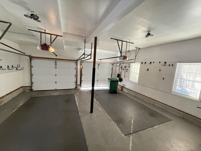 Building Photo - 149 Tinker Rd