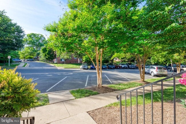 Building Photo - 1900 Key Blvd