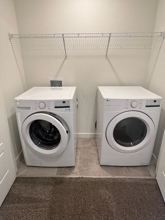 Building Photo - 3916 Cascades St