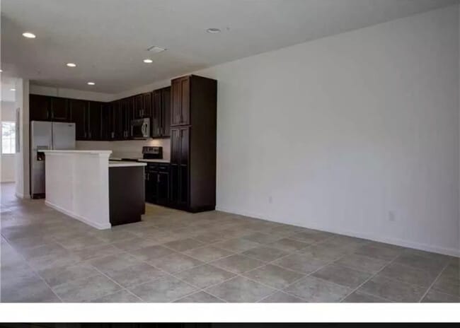 Building Photo - 5914 Woodlands Blvd