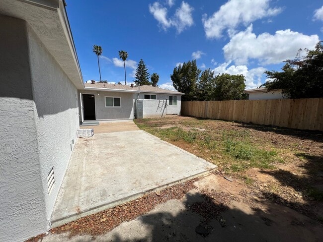 Building Photo - Spacious Remodeled 4 Bedroom/3 bath Home with Bonus Room