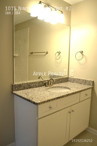 Building Photo - 1015 Ninth Street-Apt. #2