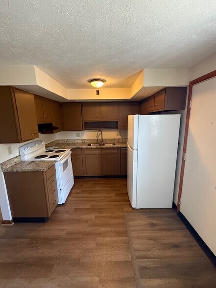 Building Photo - 3445 Beachworth Dr