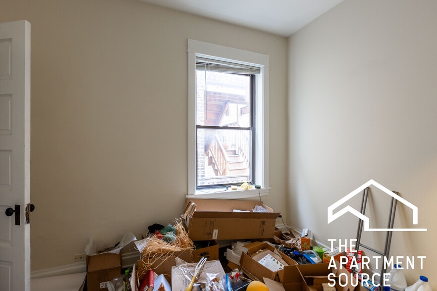 Building Photo - 2660 N Ashland Ave