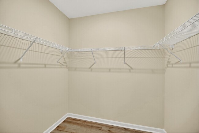 Building Photo - 6580 Canterbridge Dr