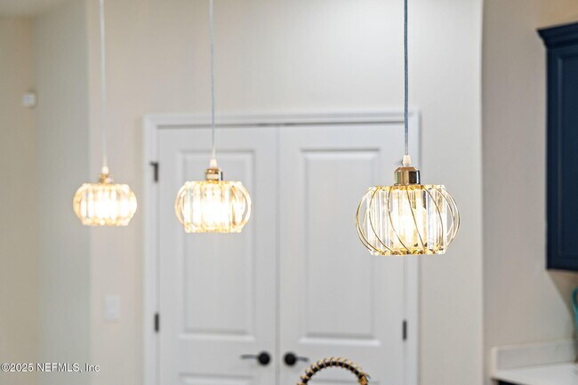 Building Photo - 2817 Ivy Post Dr