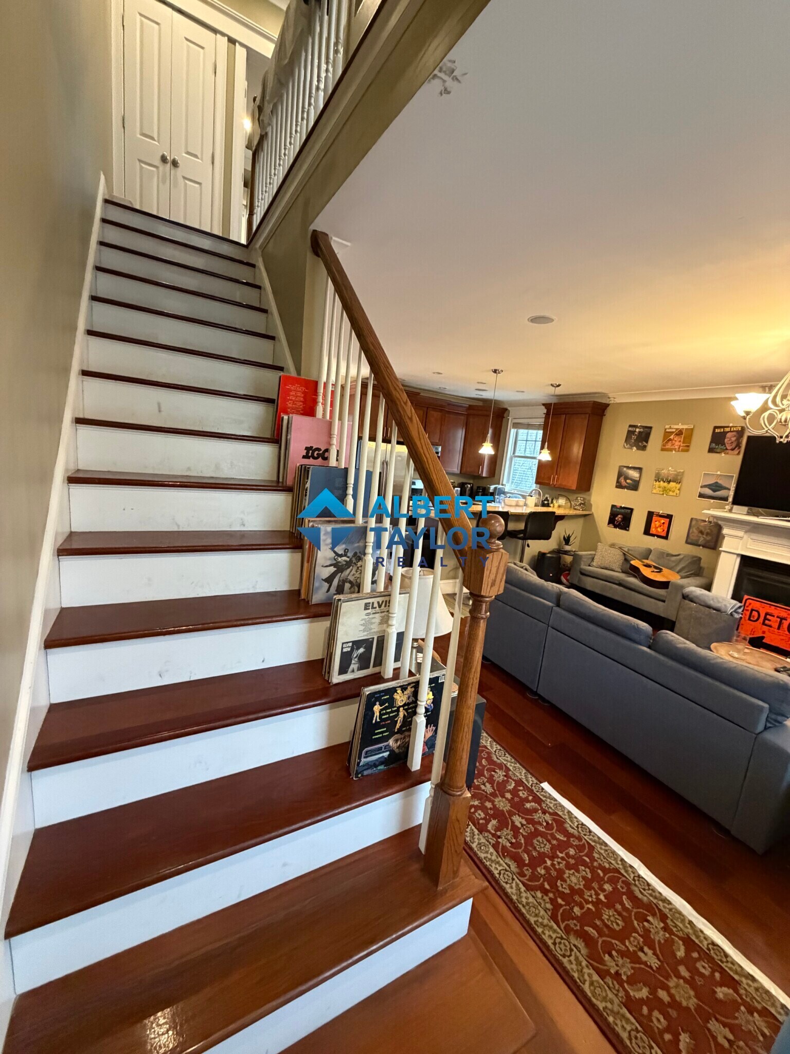 Building Photo - 15 Eldora St