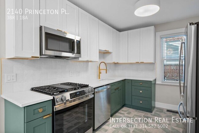 Building Photo - 2140 Princeton Pl