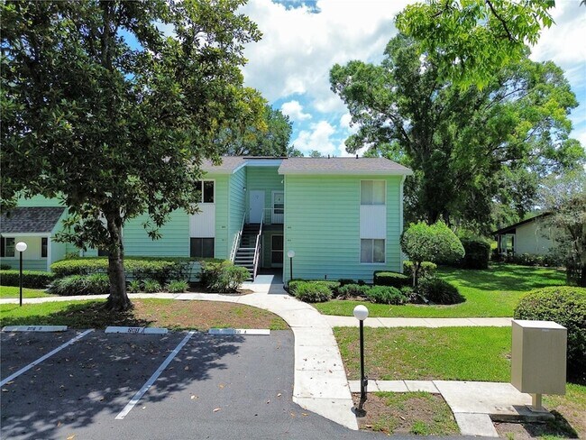 Building Photo - 608 Midway Dr