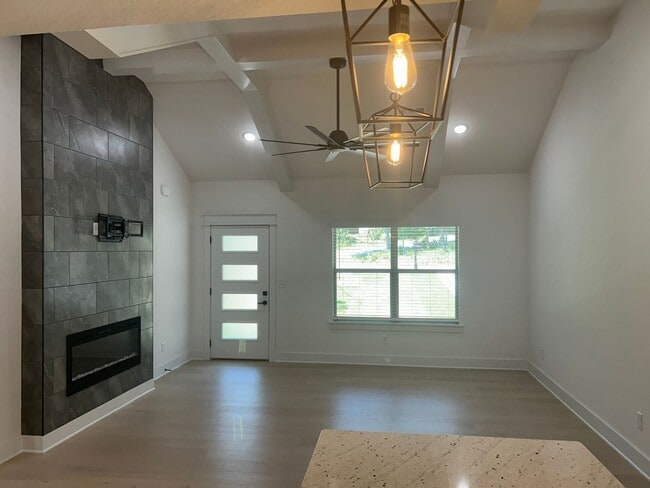 Building Photo - 23 Lockerbie Cir