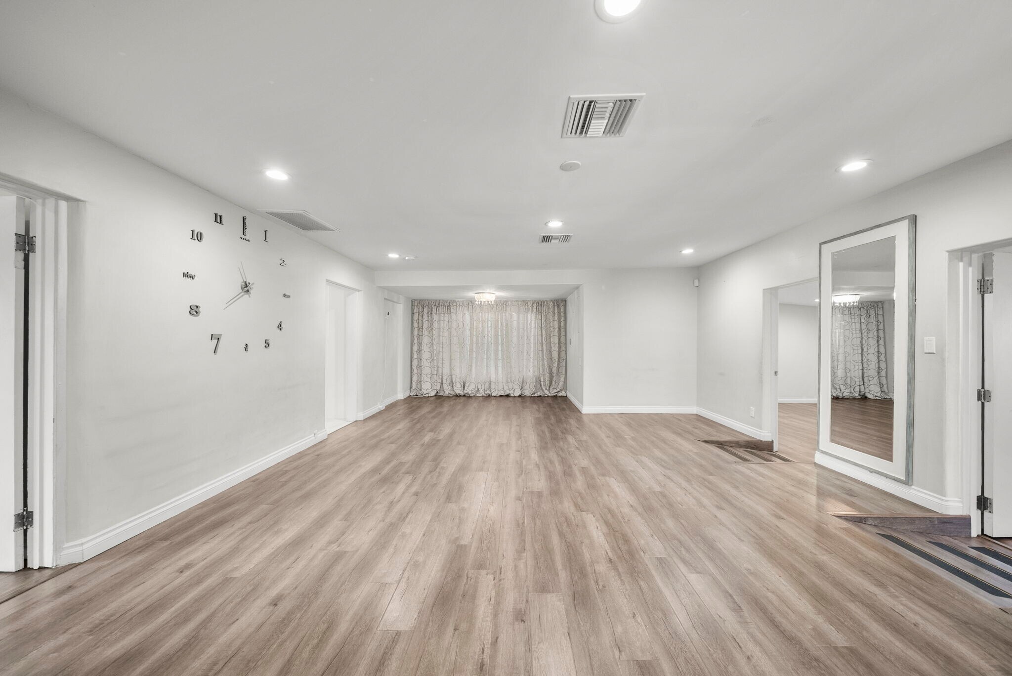 Building Photo - 8647 Corbin Ave