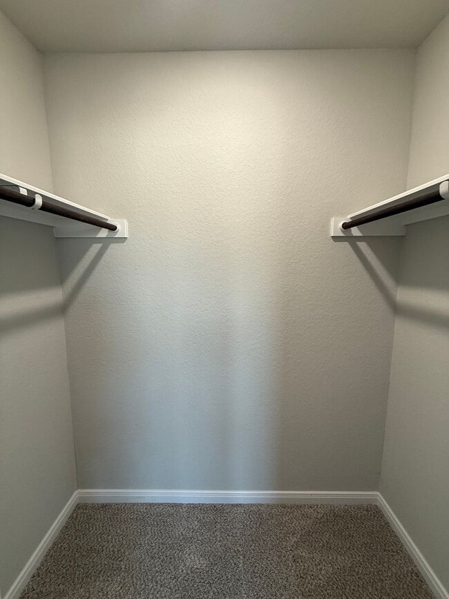 Building Photo - Charming 3-Bedroom Duplex in New Braunfels...