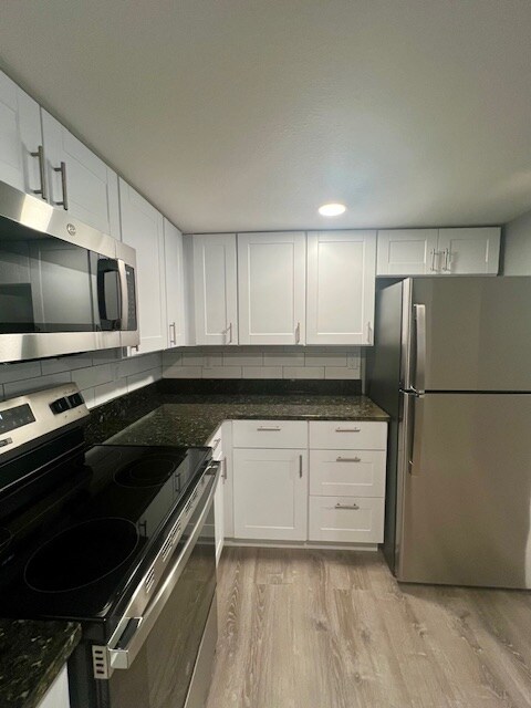 Building Photo - 1427 9th Ave