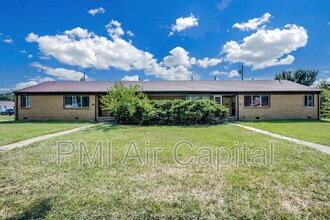 Building Photo - 634 S Woodlawn Blvd